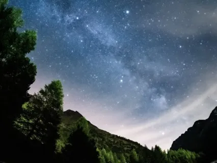 Native American Flute With Forest At Night Sounds (432 Hz)