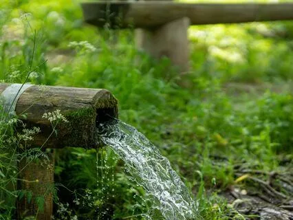 Natural Water Flowing / Meditation music