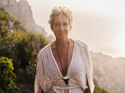 Navigating Change With Grace (Intro & Meditation)