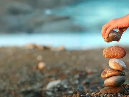 New Moon In Libra: Restore Balance & Set Aligned Intentions