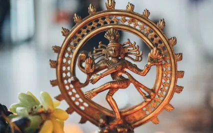 Nirvana Shatkam Mirror Meditation