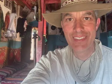 Non-Confrontational Conversations With David Deighton