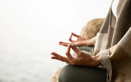 Non Sleep Deep Rest (NSDR) Meditation | 8-Minute Yoga Nidra