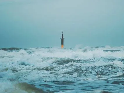Ocean Calm: Lift Before You Fall