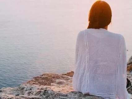 Ocean Waves Morning Meditation | Relax + Unwind | 5 Minutes