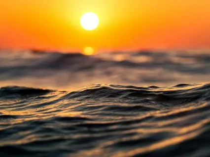 Ocean Waves & White Noise for Calming Sleep