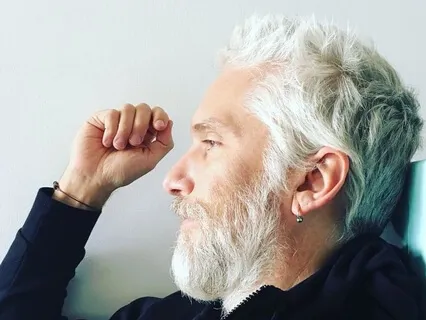 Och Här Står Jag Med Ett Val - Dharmatal