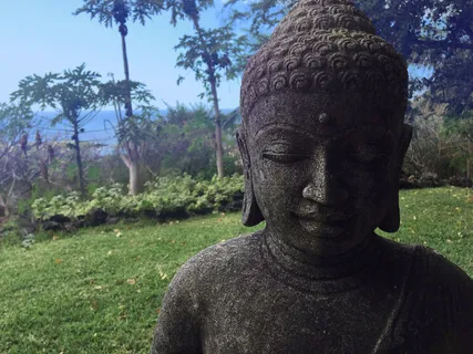 Om Mani Padme Hum - Tibetan Buddhist Chant