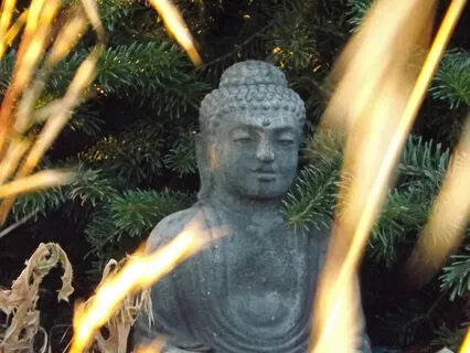 Om Mani Padme Hung - Chanting & Silence