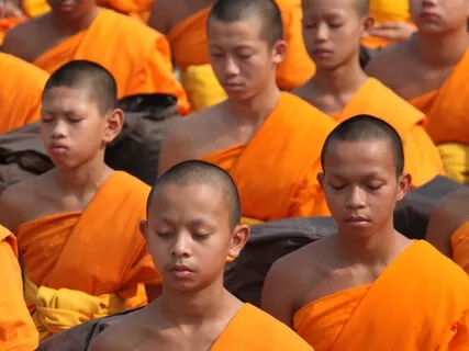 Om Mantra | Tibetan Harmonium | Chants Of Buddhist Monks | Kathmandu | 136,1 Hertz