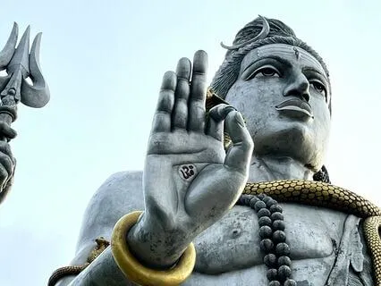 Om Namah Shivaya Mantra - Dissolving The Ego "I" (Advaita)