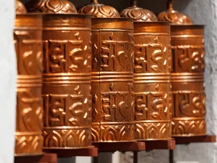 One Binaural Tone Of Om Mani Padme Hum(108times)