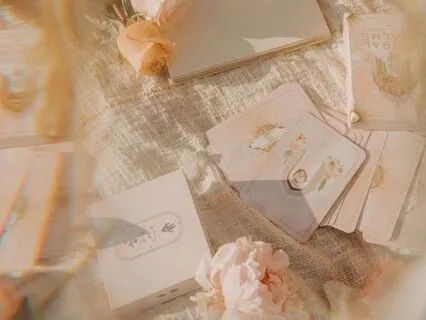 Oracle Card Reading: Ancient Woman