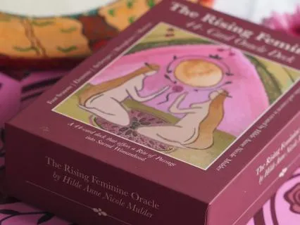 Oracle Card Reading: Woman Of Love