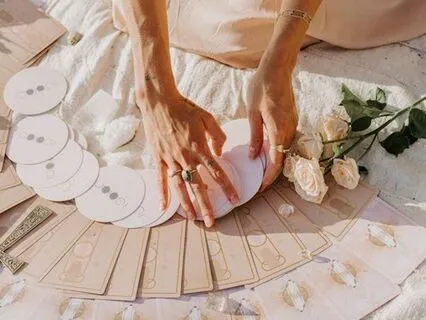 Oracle Card Reading: Woman Of The Rose