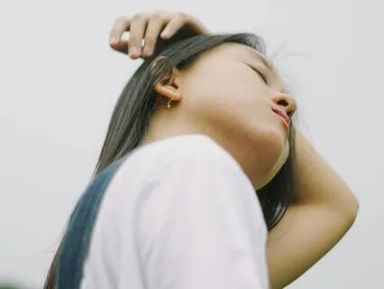 Overcoming Intrusive Thoughts: A Mindful Approach