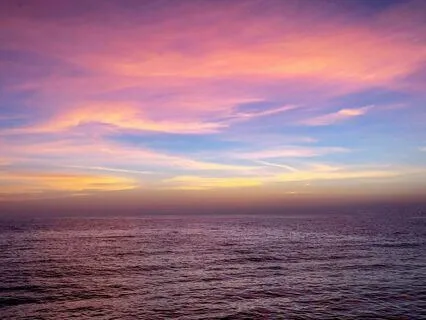 Peaceful Ambient Reflection: Crystal