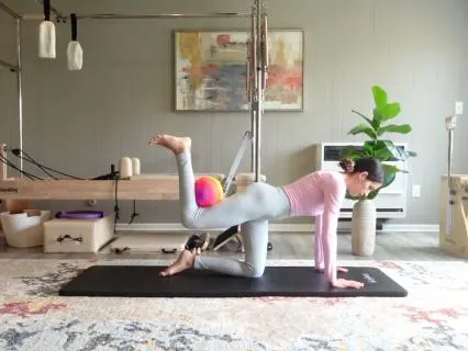 Pilates & Prayer | 20-Minute Full Body Pilates Class