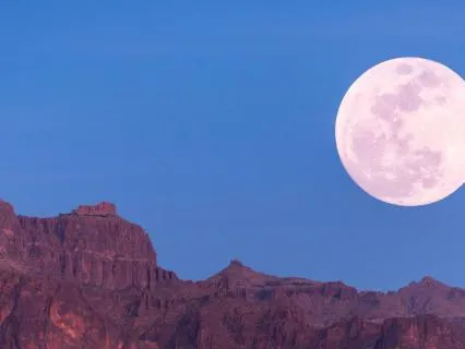 Pisces Full Sturgeon Moon Practice · August 2026