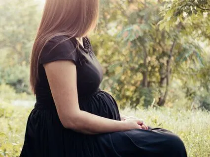 Positive Pregnancy Affirmations: Strength & Calm