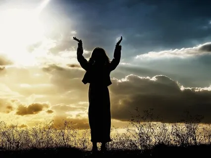 Praise The One (Halelu)