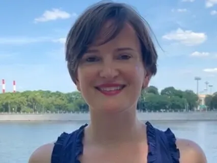 Практика осознанного прикосновения к своей груди