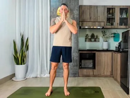 Navel Center Breath - Akunchana Prasarana (8min)
