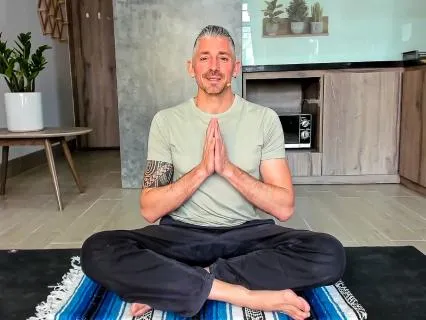 Energizing Breath - Kapalabhati Pranayama (6min)