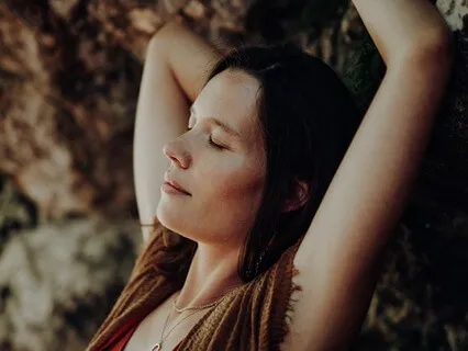 Prenatal Affirmation Meditation: I Listen To My Body