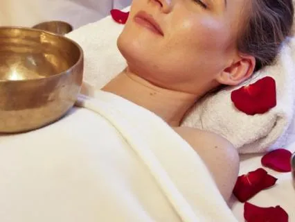 Prepare For Deep Sleep With Singing Bowls