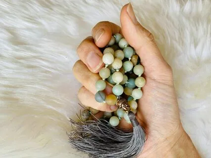 Presence ~ Guided Self-Connection + Self-healing Meditation