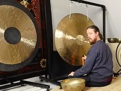 Space Whales: A Gong Bath