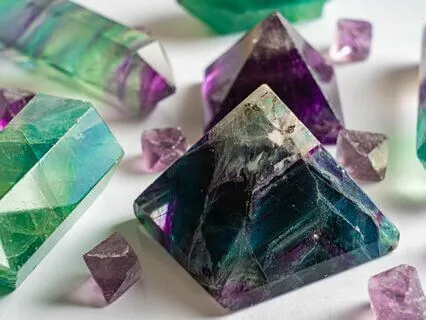 Pyramid Lambda Waves + 11 Powerful Frequencies (Isochronic)