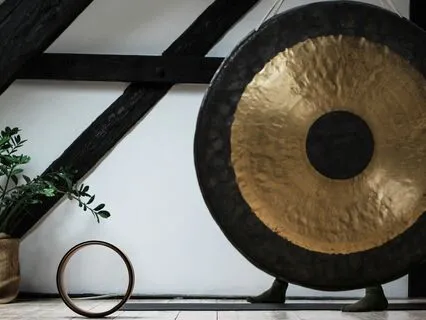 Qi Gong Flow: Heart To Sky, Heart To Earth