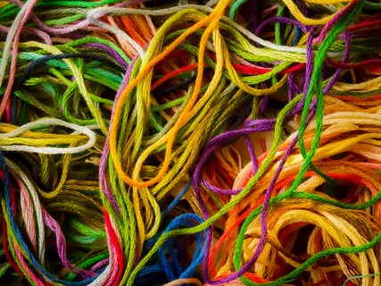 Quantum Threads Of Reality Guided Visualisation To Explore Alternate Decisions