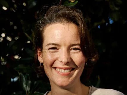 Quick Calm: A 6-Minute Pause For Grounding & Release