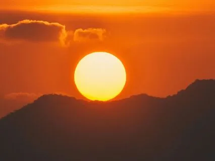 Quiet Flame – A Gentle Space For Heartfelt Calm