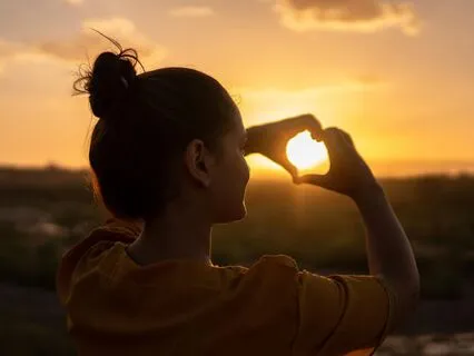 Radiating Joy & Gratitude From The Heart—Boost Mood & Energy