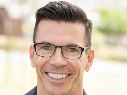 Reconnecting - Alleviating Loneliness