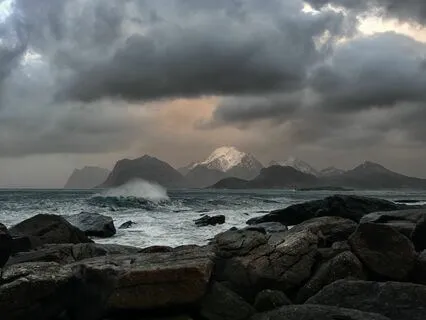 Reduce Stress Ocean Soundscape: 528 Hz W/8 Hz Binaural Beats