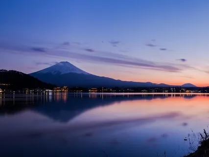 Relax And Unwind With This Ethereal Beauty