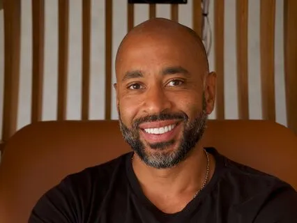 Relax By The Ocean: Releasing The Day’s Thoughts