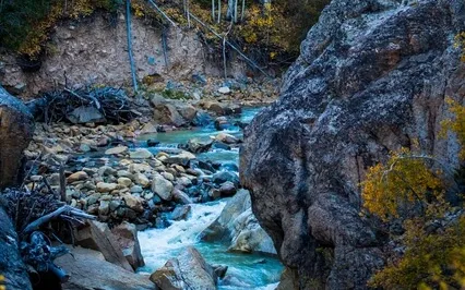Relax Deeply With Crystal Clear Colorado River Sounds