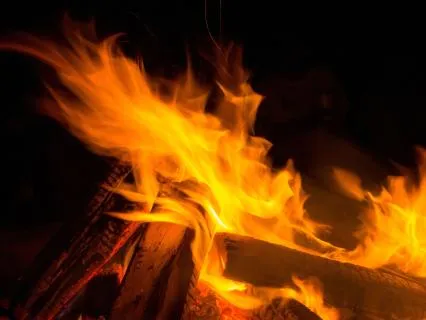 Relaxamento com som de fogo