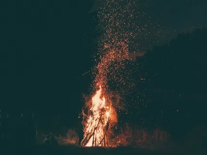 Relaxing Campfire Nature Sounds To Help You Meditate Or Sleep