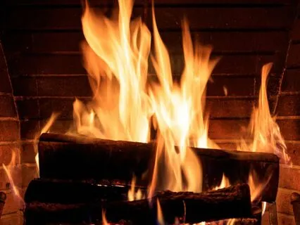 Relaxing Crackling Fireplace And Wind Howling Outside