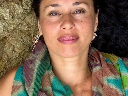 Relaxing Gentle Yin Yoga - Opening The Heart & Self-Love