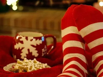 Relaxing Piano Christmas Music & Crackling Fireplace Sounds