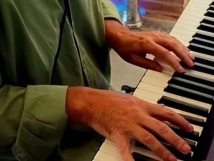 Relaxing Piano Music: Simple Life (Piano Solo)