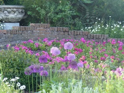 Day Dreaming - Relaxing Solo Piano Piece